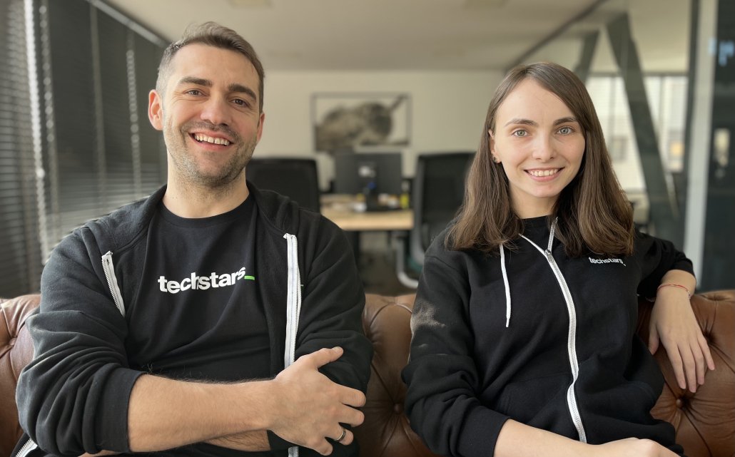 Alin Breabăn and Diana Drăjneanu, founders of Vestinda, posing in techstars shirts Alin Breaban and Diana Drajneanu, founders of Vestinda, posing in techstars shirts