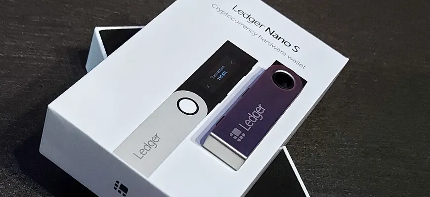 Best crypto tools: Ledger Nano S: A hardware wallet offering top-notch security